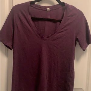 Lululemon v-neck T-shirt, size 6